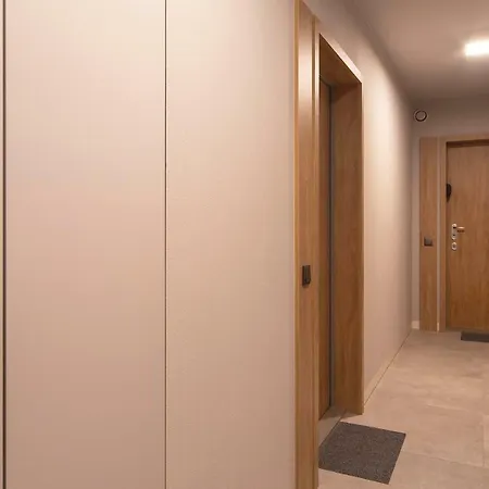 Apartment Kontinuum By Renters *